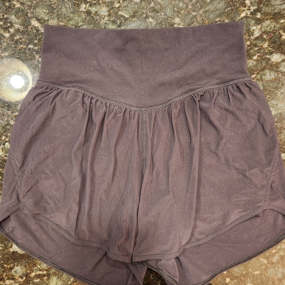 🖤 Rare lululemon double lined shorts - Picture 2 of 3